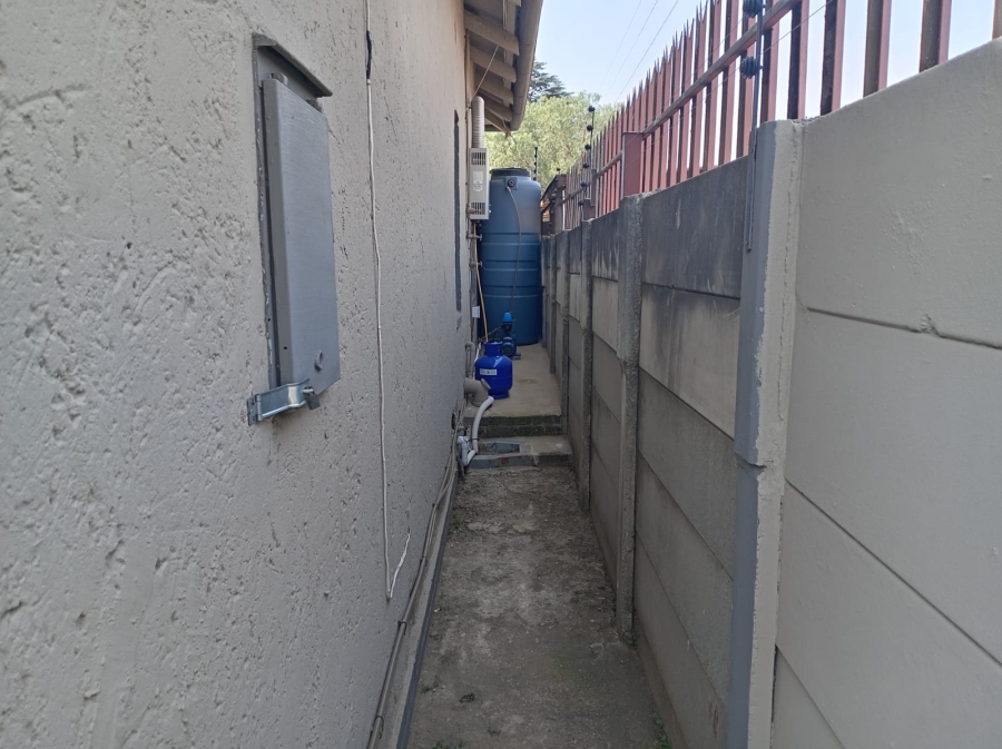 3 Bedroom Property for Sale in Strubenvale Gauteng