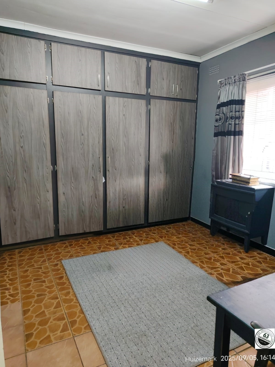 4 Bedroom Property for Sale in Vanderbijlpark Cw 6 Gauteng