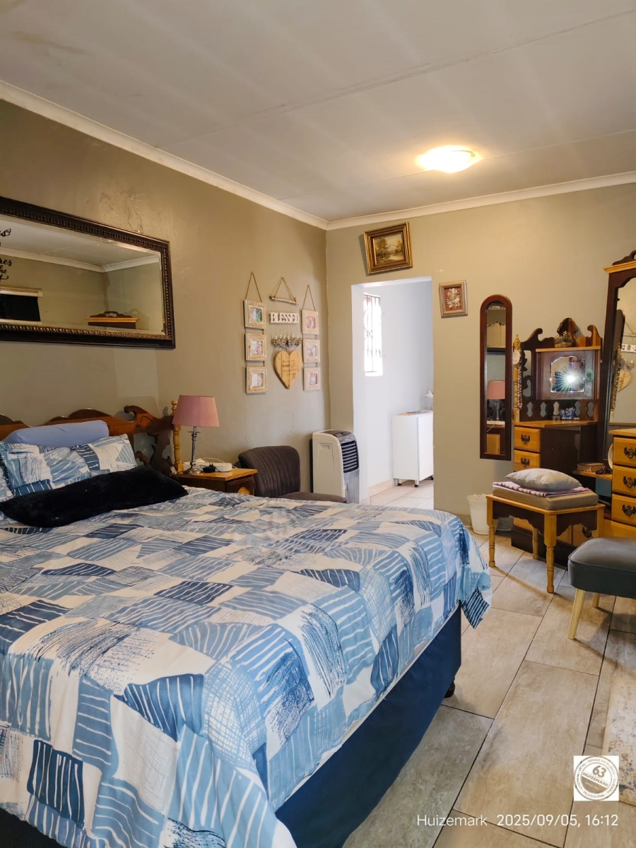 4 Bedroom Property for Sale in Vanderbijlpark Cw 6 Gauteng