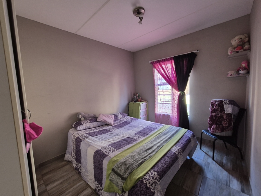 2 Bedroom Property for Sale in Sonneveld Gauteng