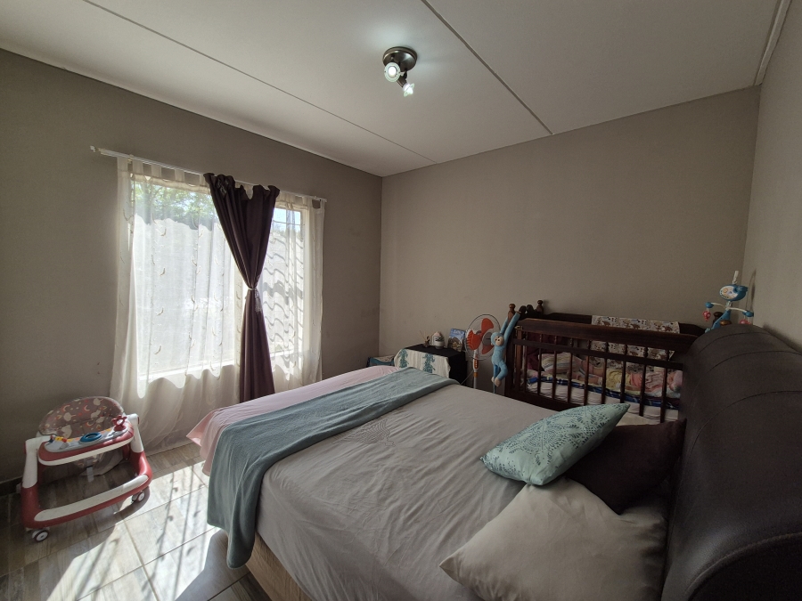 2 Bedroom Property for Sale in Sonneveld Gauteng