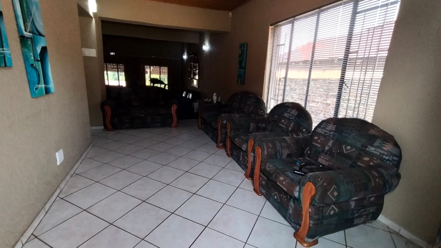4 Bedroom Property for Sale in Lindhaven Gauteng