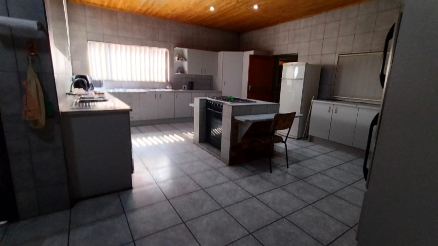4 Bedroom Property for Sale in Lindhaven Gauteng