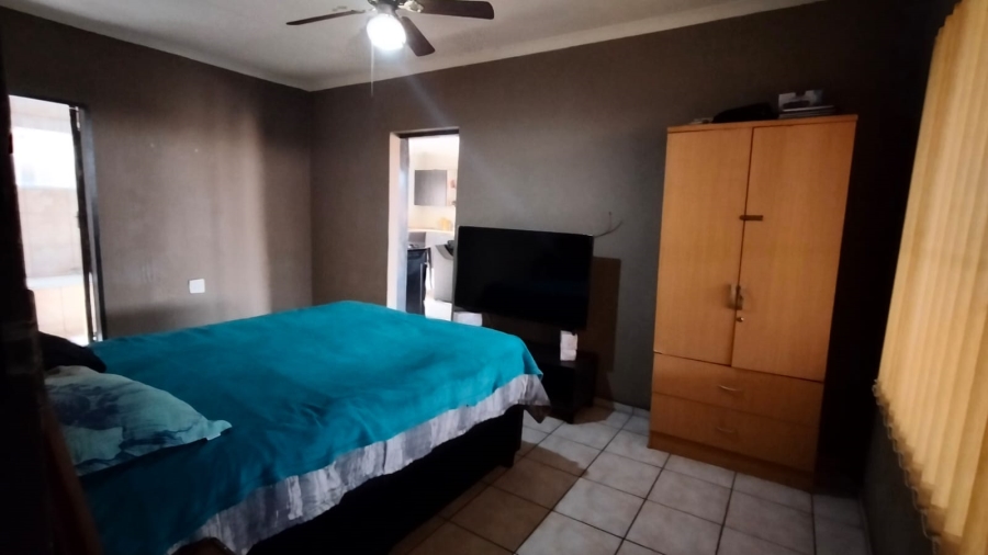 4 Bedroom Property for Sale in Lindhaven Gauteng