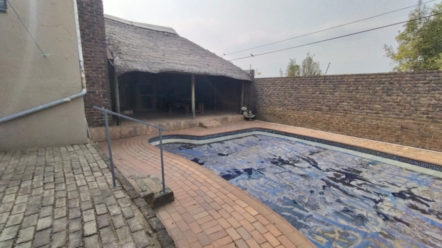 4 Bedroom Property for Sale in Lindhaven Gauteng