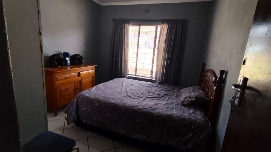 4 Bedroom Property for Sale in Lindhaven Gauteng