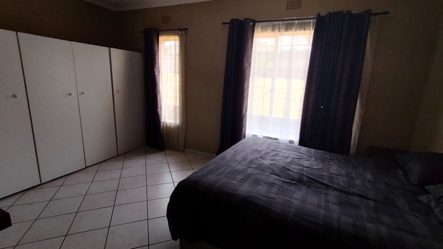 4 Bedroom Property for Sale in Lindhaven Gauteng