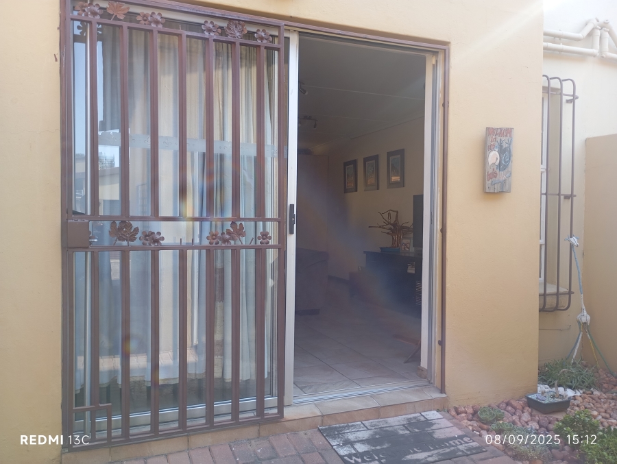 2 Bedroom Property for Sale in Rynfield Gauteng
