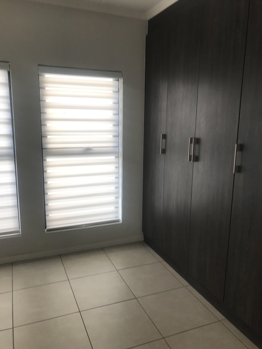 To Let 3 Bedroom Property for Rent in Petervale Gauteng