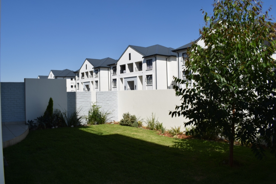To Let 3 Bedroom Property for Rent in Petervale Gauteng