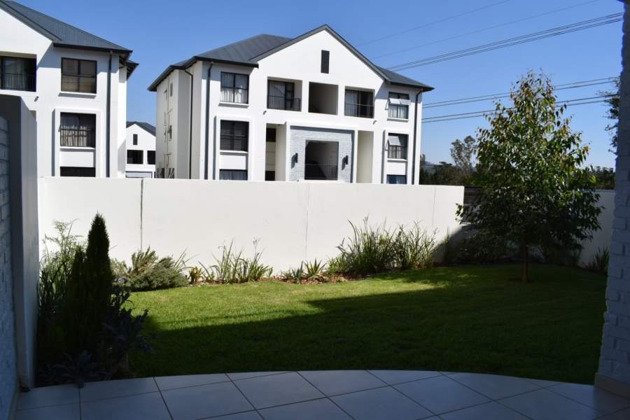 To Let 3 Bedroom Property for Rent in Petervale Gauteng