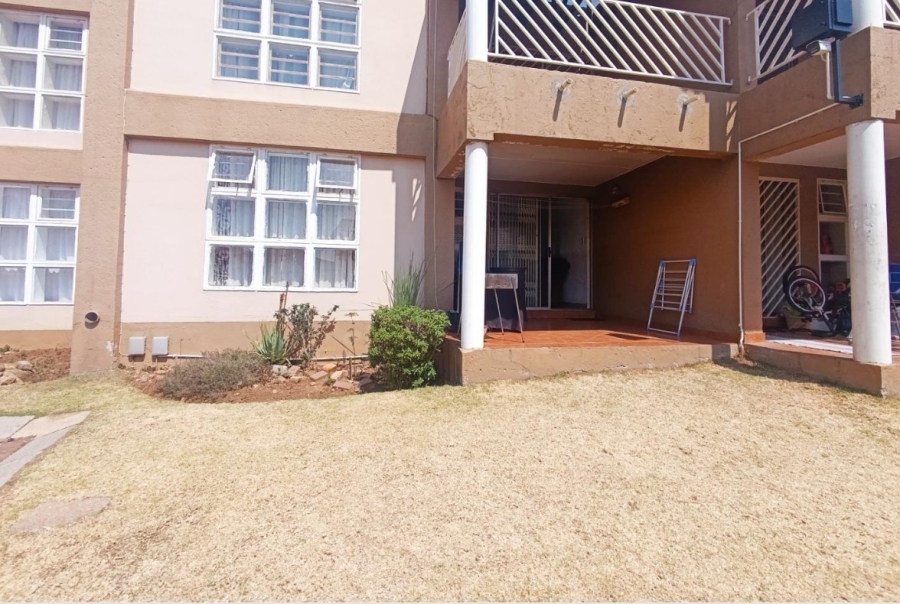 2 Bedroom Property for Sale in Mondeor Gauteng