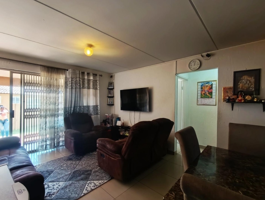 2 Bedroom Property for Sale in Mondeor Gauteng