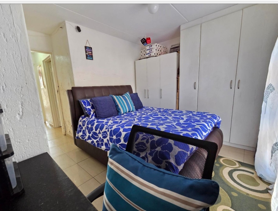 2 Bedroom Property for Sale in Mondeor Gauteng