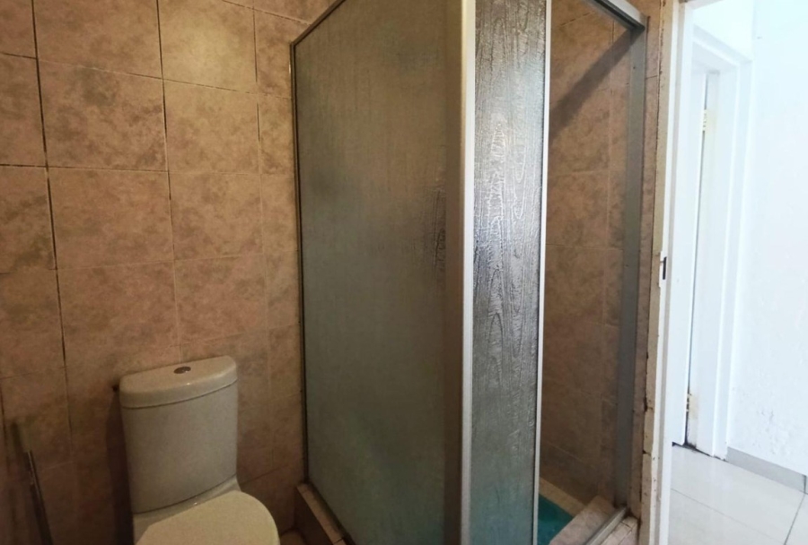 2 Bedroom Property for Sale in Mondeor Gauteng