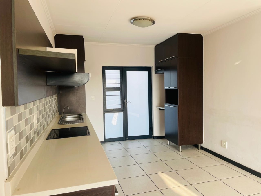 2 Bedroom Property for Sale in Douglasdale Gauteng