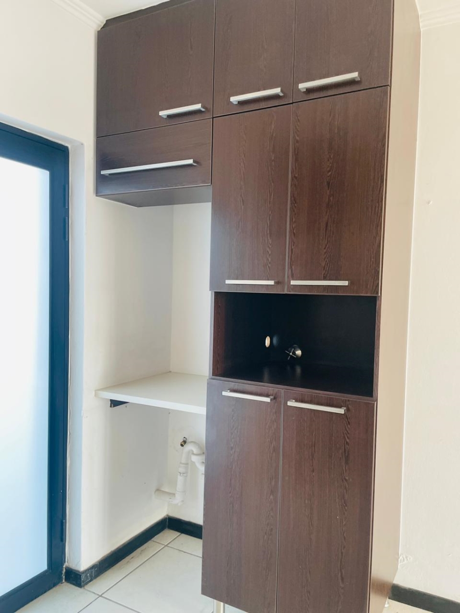 2 Bedroom Property for Sale in Douglasdale Gauteng