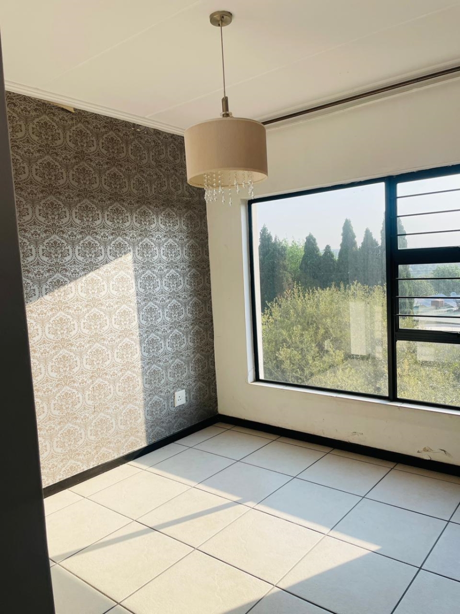 2 Bedroom Property for Sale in Douglasdale Gauteng