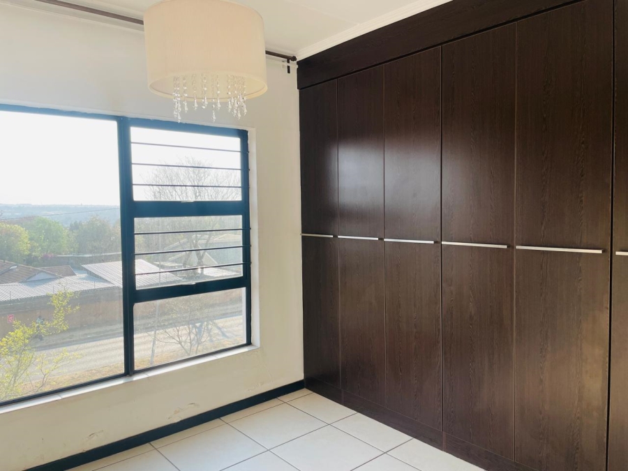 2 Bedroom Property for Sale in Douglasdale Gauteng