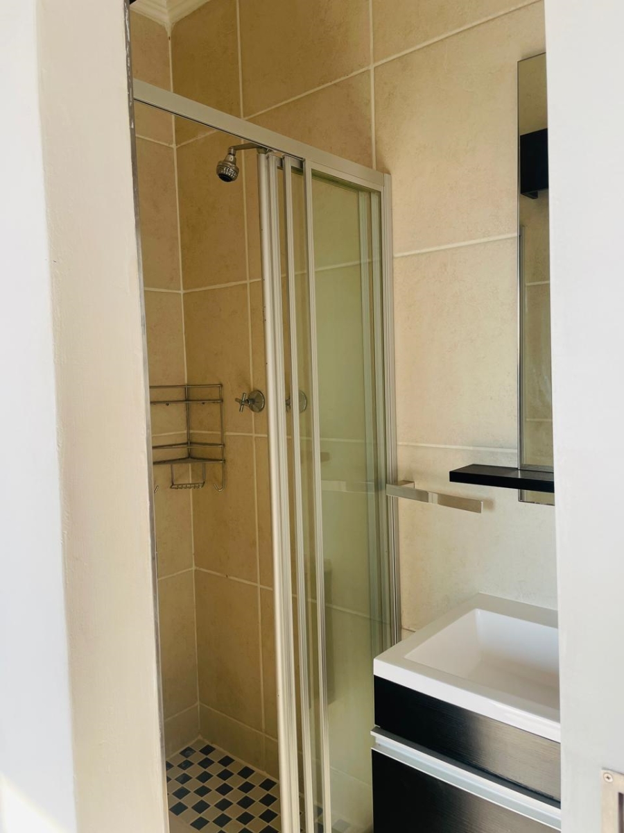 2 Bedroom Property for Sale in Douglasdale Gauteng