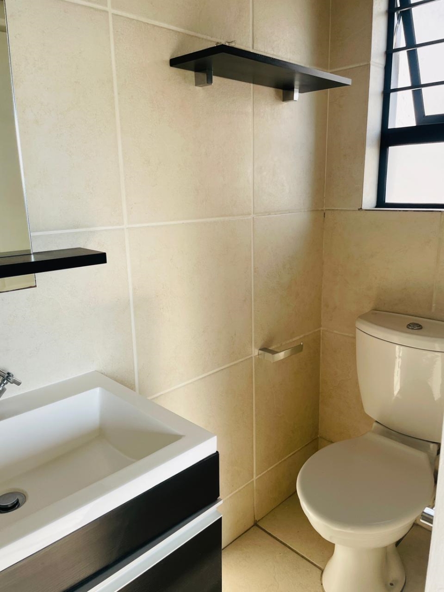 2 Bedroom Property for Sale in Douglasdale Gauteng