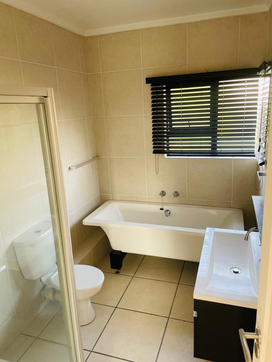 2 Bedroom Property for Sale in Douglasdale Gauteng