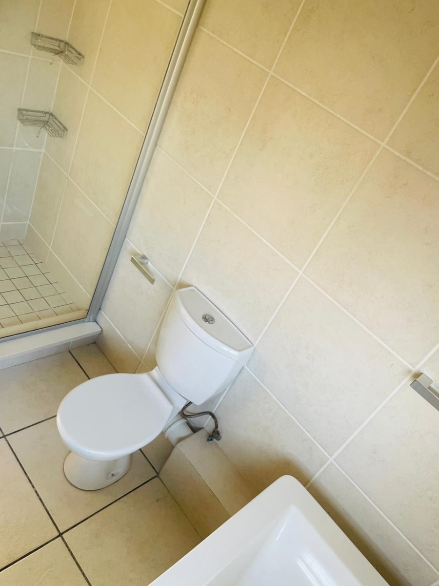 2 Bedroom Property for Sale in Douglasdale Gauteng