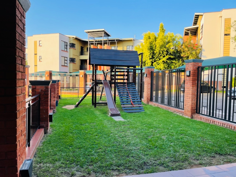 2 Bedroom Property for Sale in Douglasdale Gauteng