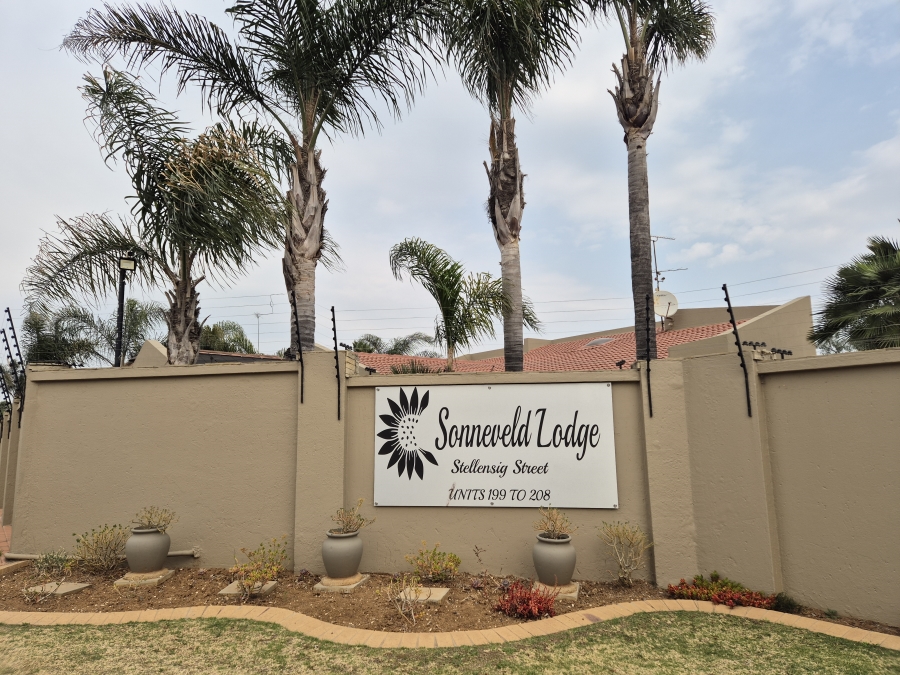 3 Bedroom Property for Sale in Sonneveld Gauteng