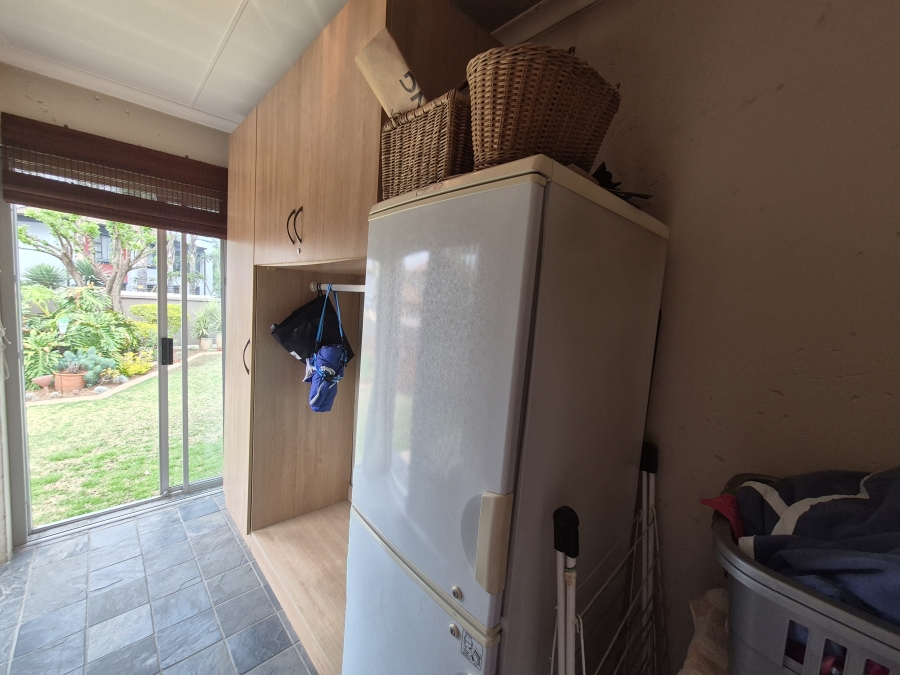 3 Bedroom Property for Sale in Sonneveld Gauteng