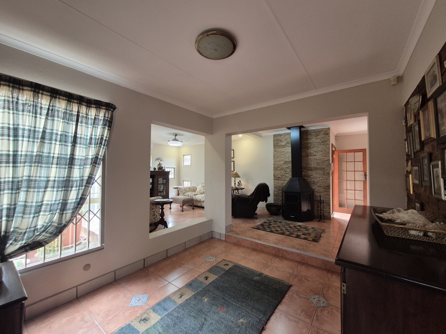 3 Bedroom Property for Sale in Sonneveld Gauteng