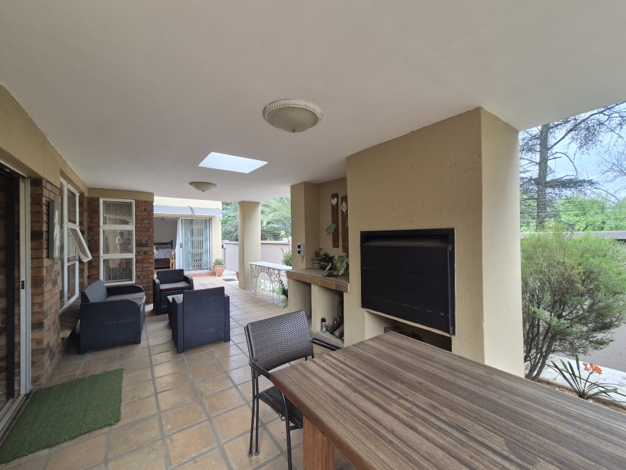 3 Bedroom Property for Sale in Sonneveld Gauteng