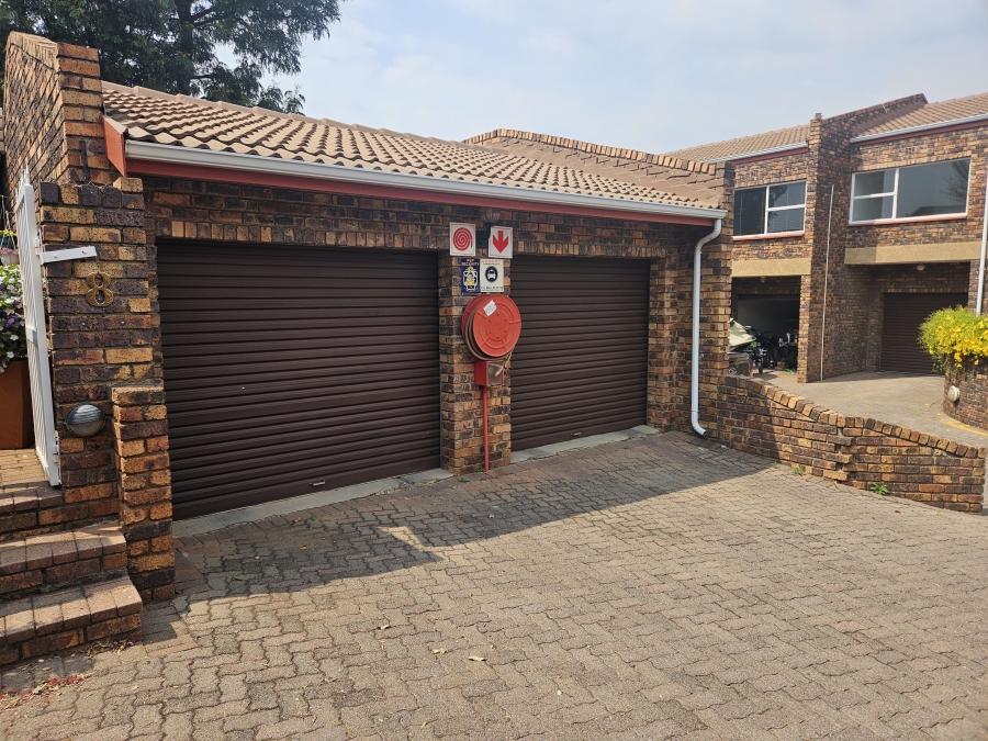 4 Bedroom Property for Sale in Rant En Dal Gauteng