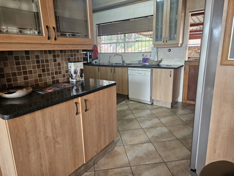 4 Bedroom Property for Sale in Rant En Dal Gauteng