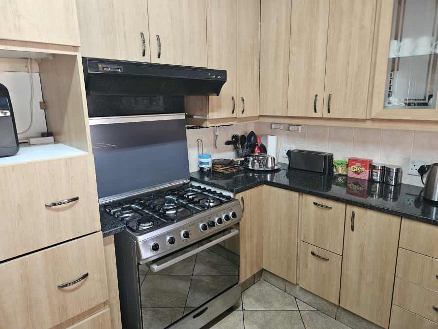 4 Bedroom Property for Sale in Rant En Dal Gauteng