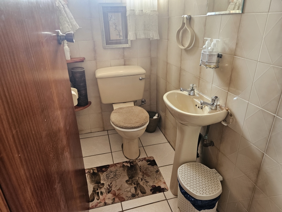 4 Bedroom Property for Sale in Rant En Dal Gauteng