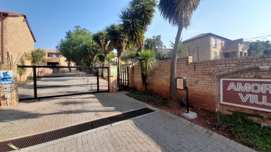 2 Bedroom Property for Sale in Amorosa Gauteng