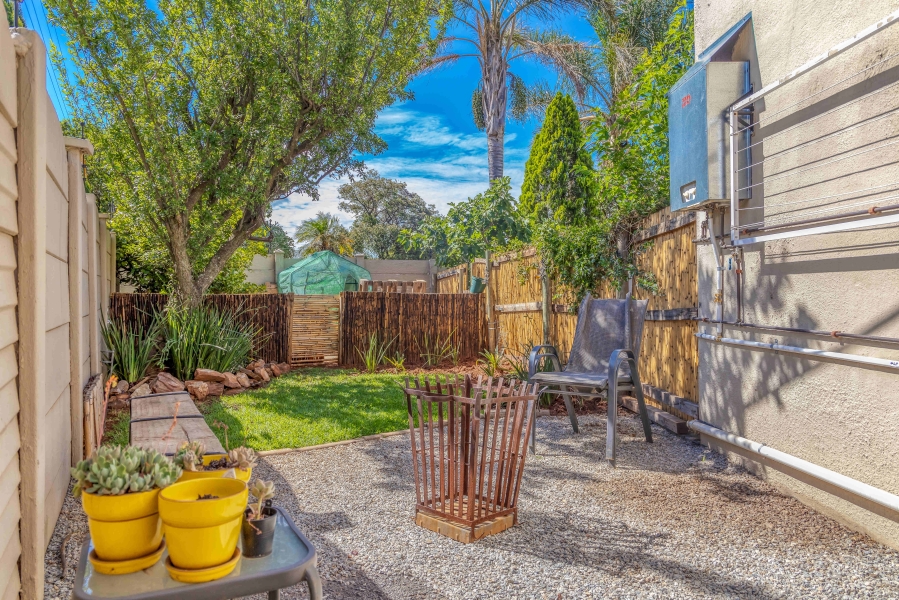To Let 1 Bedroom Property for Rent in Wilro Park Gauteng