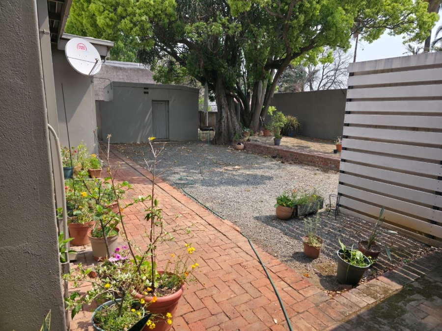 To Let 1 Bedroom Property for Rent in Rietfontein Gauteng