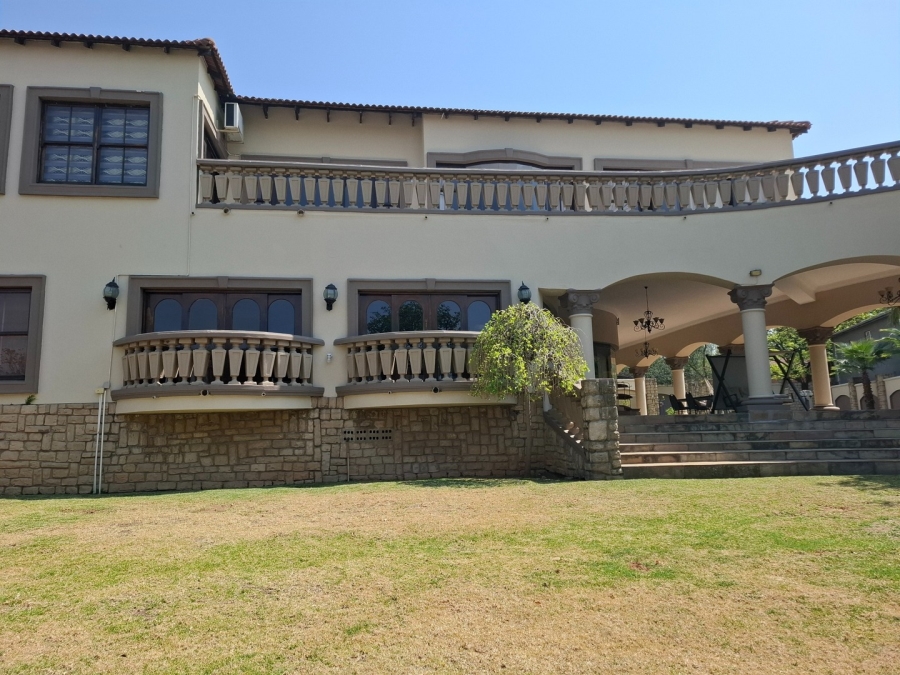 7 Bedroom Property for Sale in Lakefield Gauteng