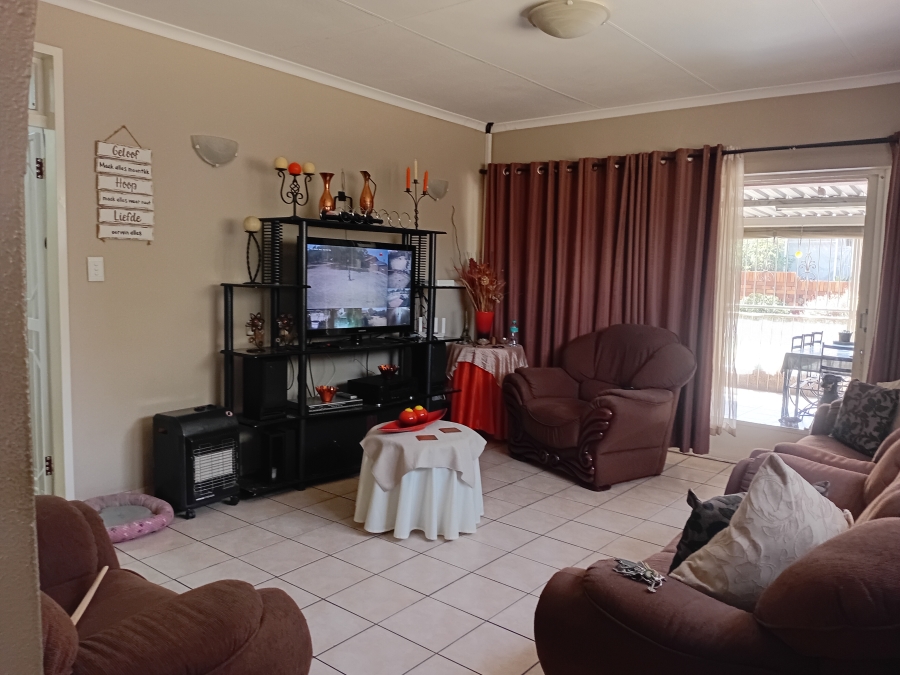 4 Bedroom Property for Sale in Barvallen Gauteng