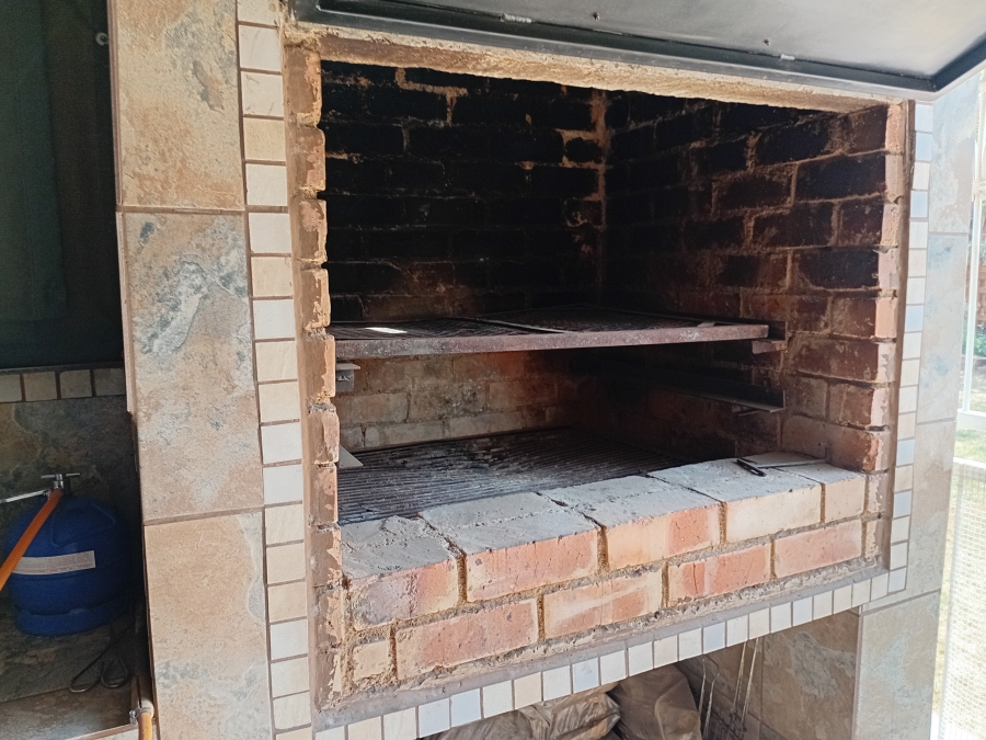 4 Bedroom Property for Sale in Barvallen Gauteng