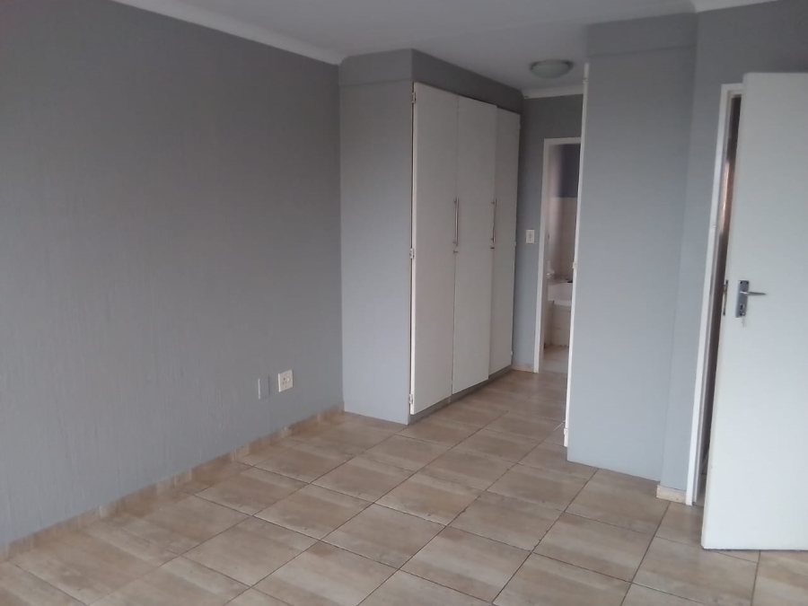 3 Bedroom Property for Sale in Kloofendal Gauteng
