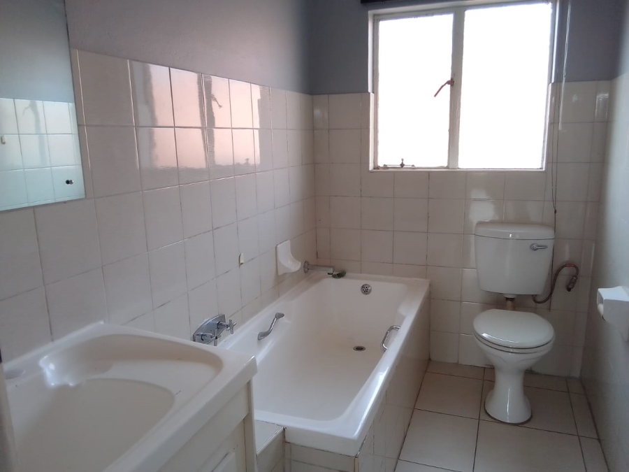 3 Bedroom Property for Sale in Kloofendal Gauteng