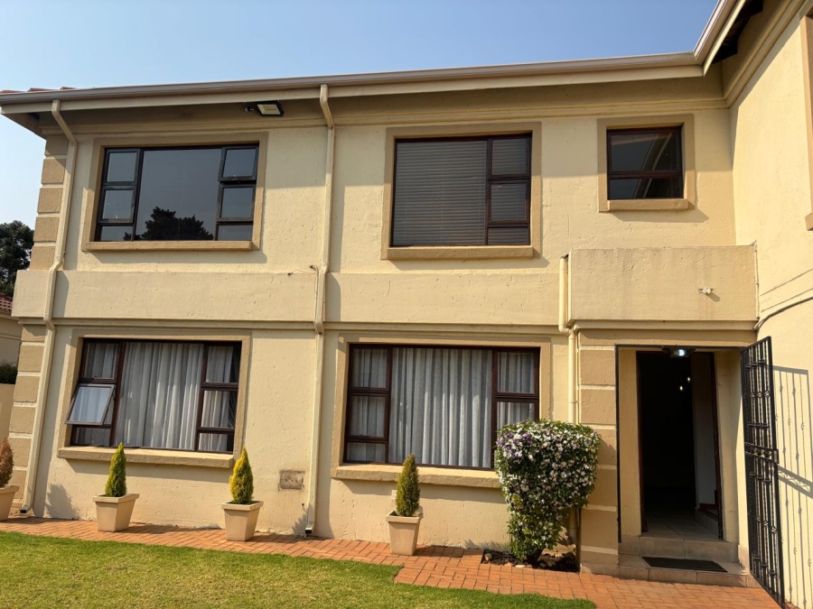 5 Bedroom Property for Sale in Eden Glen Gauteng