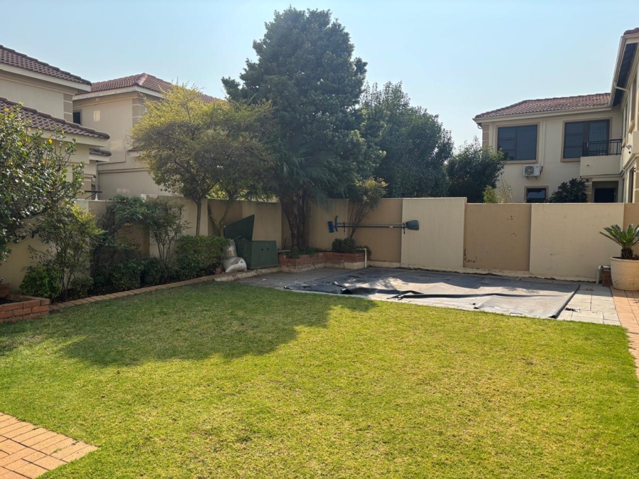 5 Bedroom Property for Sale in Eden Glen Gauteng