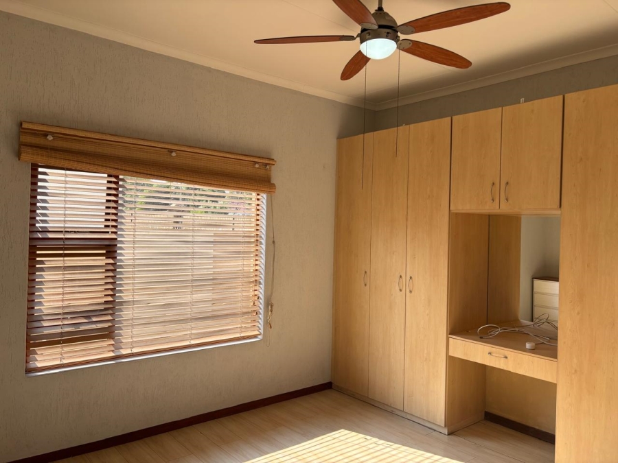 5 Bedroom Property for Sale in Eden Glen Gauteng