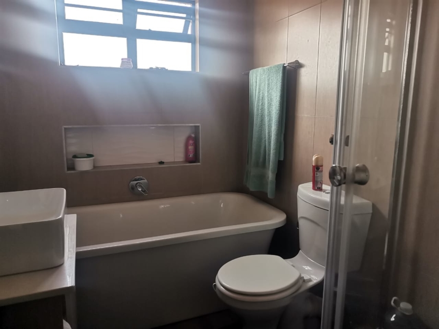 3 Bedroom Property for Sale in Roodepark Eco Estate Gauteng