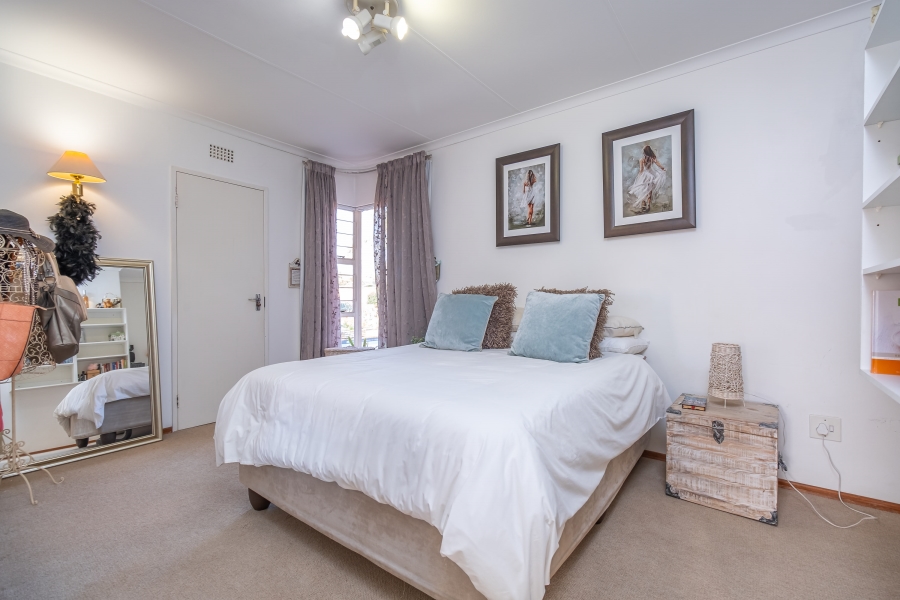 4 Bedroom Property for Sale in Noordheuwel Gauteng
