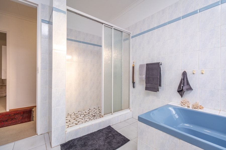 4 Bedroom Property for Sale in Noordheuwel Gauteng